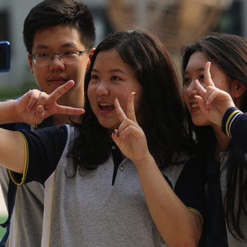 Lenovo New Realities Xintong Zhou taking selfie with friends