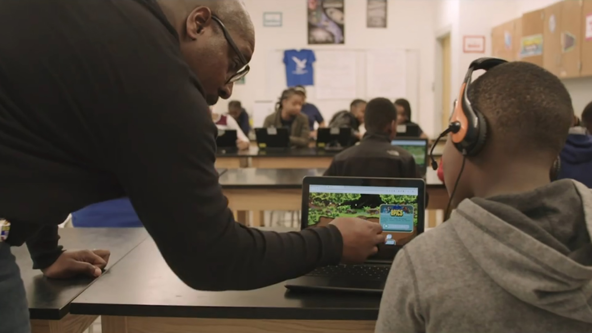 VR technology in use in classrooms