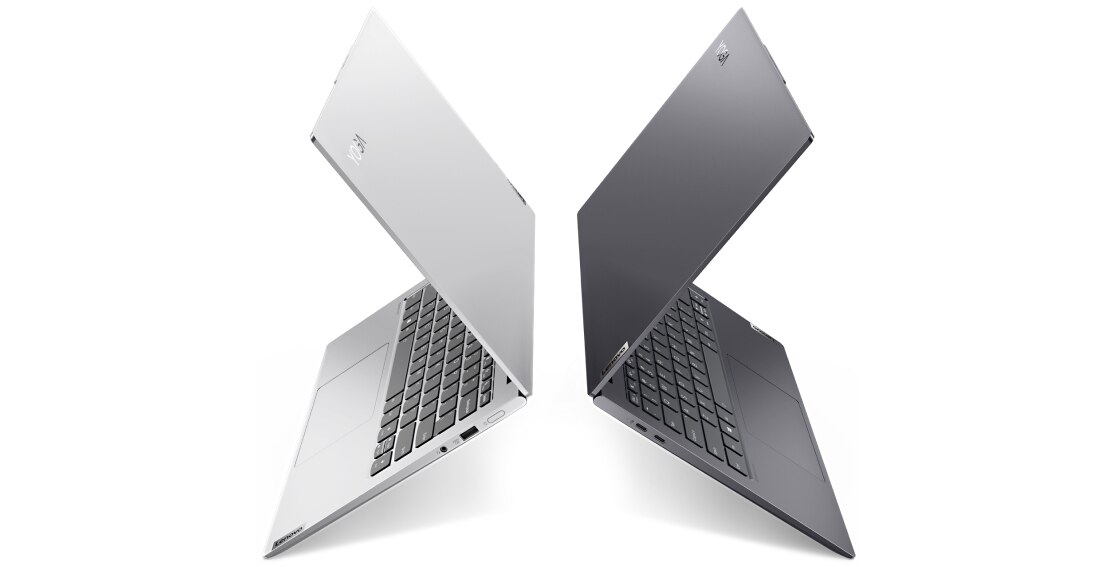Lenovo Yoga Slim 7 Pro 14, twee laptops rug aan rug die naar rechts en links zijn gericht