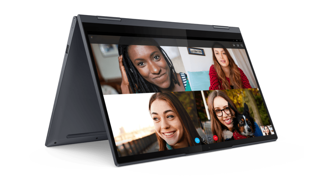 Lenovo Yoga 7 (14'' AMD), aperto in modalità tent, con schermo Full HD.