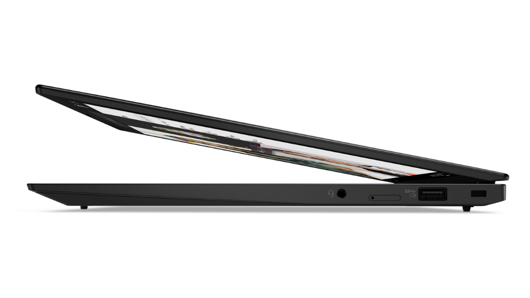 Rechterzijaanzicht van de Lenovo ThinkPad X1 Carbon-laptop van de 9e generatie, ongeveer 20 graden geopend
