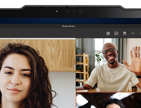 Gros plan de l’écran d’un portable 2-en-1 ThinkPad X13 Yoga Gen 4 avec 2 professionnels qui entament une réunion virtuelle