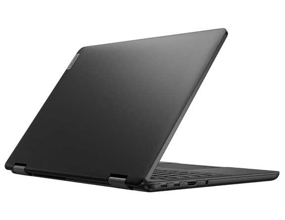 Achterkant van Lenovo 13w Yoga convertible laptop die minder dan 90 graden openstaat, in een hoek om poorten aan de linkerkant te tonen.