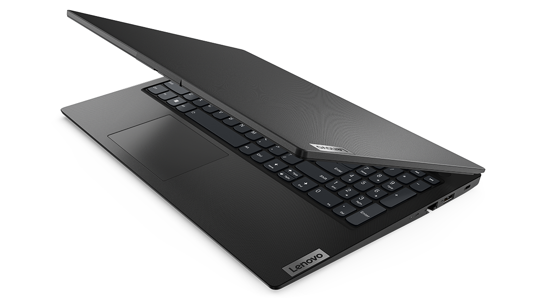 Lenovo V15 Gen 3 (15'' Intel) Notebook, Ansicht von oben, um 45 Grad geöffnet, leicht schräg mit Blick auf den Gehäusedeckel, einen Teil der Tastatur und das TrackPad