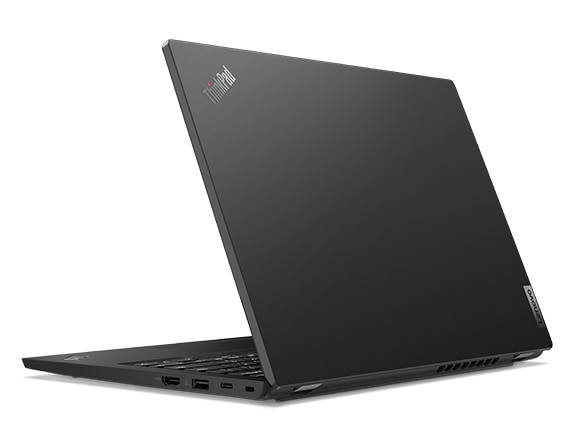 ThinkPad L13 Gen 3 ‑kannettava takaa kuvattuna, käännettynä vasemmalle
