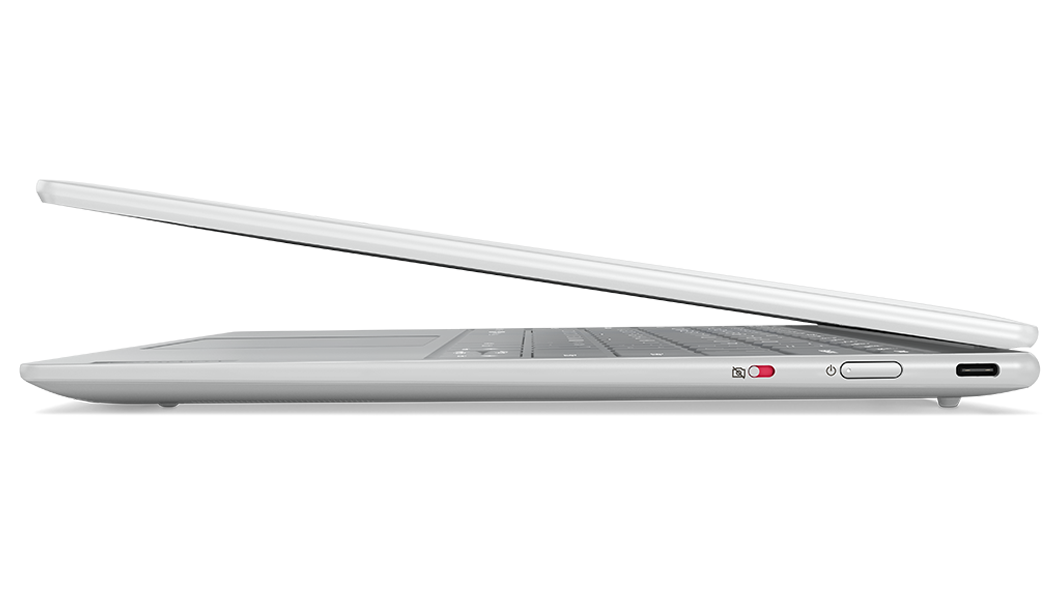 Yoga Slim 7i Carbon (7.ª geração): perfil lateral direito, parcialmente fechado