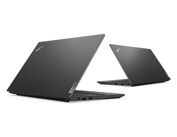 Kaksi Lenovo ThinkPad E15 Gen 4 (15 tuumaa, AMD) ‑kannettavaa sivulta kuvattuina, hieman avattuina, yläkannet ja osa näppäimistöistä näkyvissä