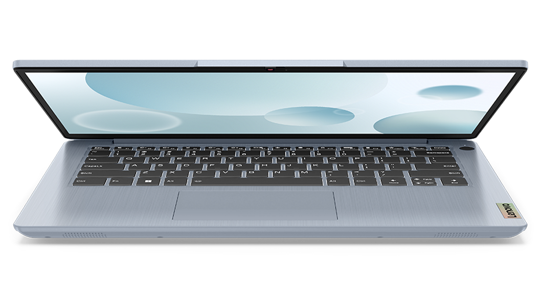 Bærbar PC med IdeaPad 3i Gen 7 delvis åpen, sett forfra