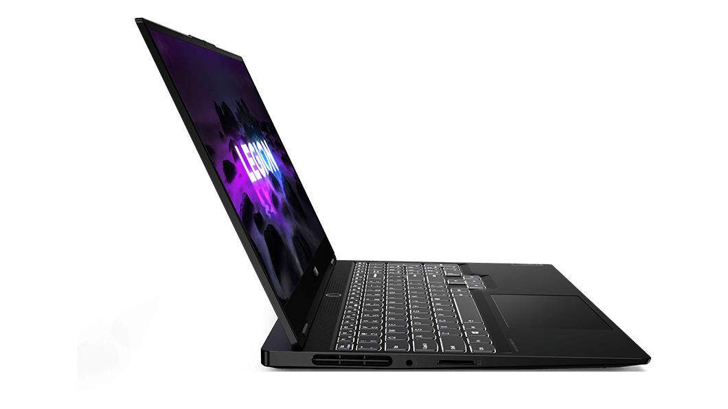 Imagen del perfil izquierdo de la laptop gamer Lenovo Legion Slim 7 6ta Gen abierta a poco más de 90°, con el teclado retroiluminado