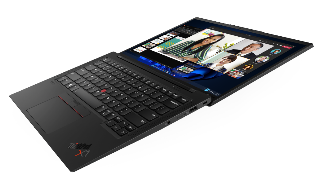 Lenovo ThinkPad X1 Carbon Gen 10-laptop, 180 graden geopend, in een hoek, zodat de poorten rechts zichtbaar zijn.