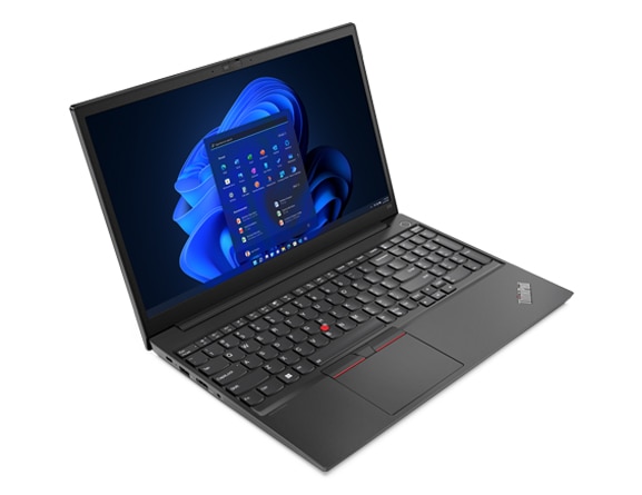 Vue latérale gauche du portable ThinkPad E15 Gen 4 (15” AMD), ouvert à 110 degrés, montrant le clavier et l’écran