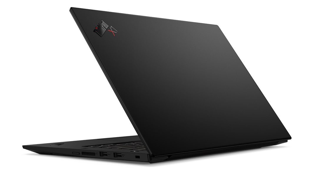 Achteraanzicht diagonaal vanaf rechts van ThinkPad X1 Extreme, 45 graden geopend