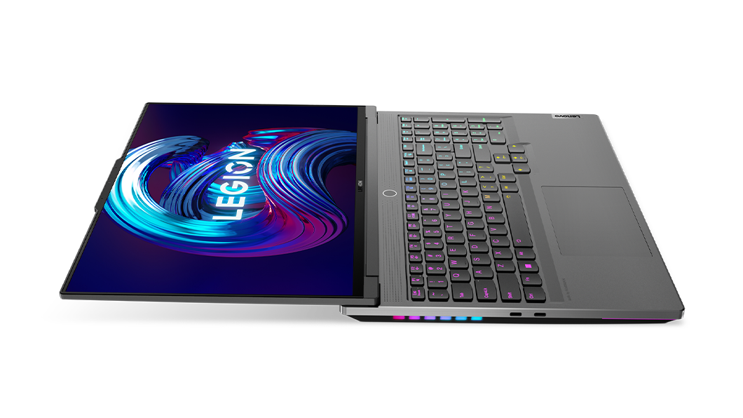 Laptop Legion 7 7ma Gen (16”, AMD) abierta a 180° disposición a 45°  