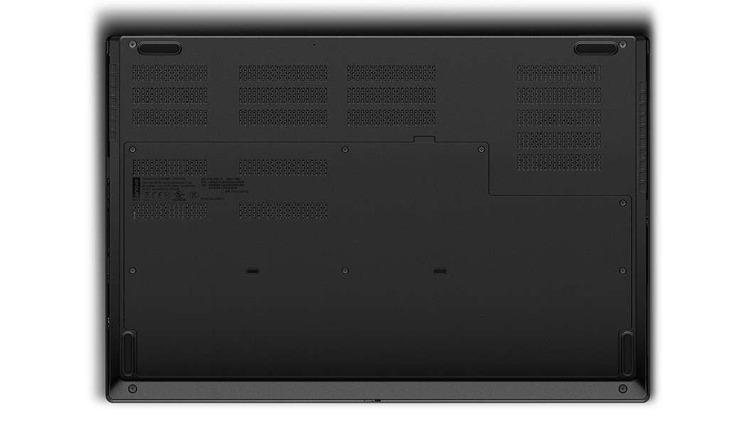 Vue du dessous du portable ThinkPad P73