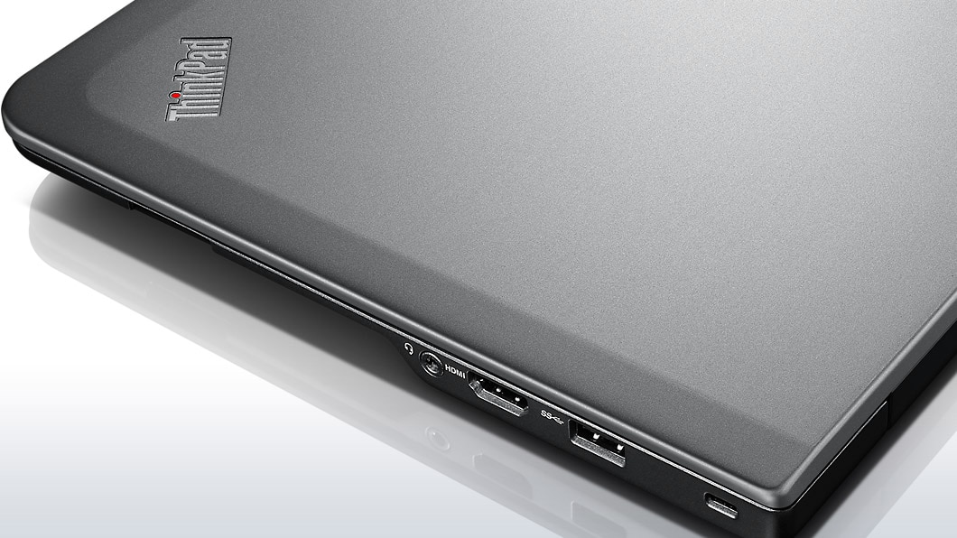Lenovo laptop ThinkPad S440 Silver cover detail