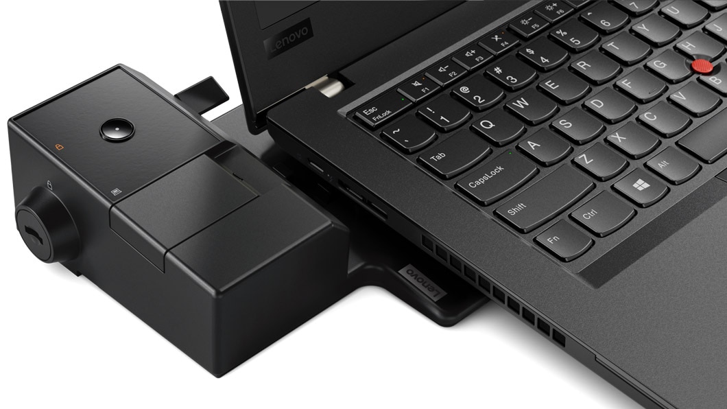 Lenovo ThinkPad T480 - Close up of the USB-C docking connector 