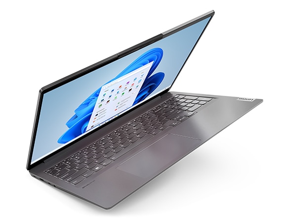 Vue de dessus du portable Lenovo IdeaPad 5 Pro Gen 7 en coloris Storm Grey, présentant le clavier pleine taille avec pavé numérique.