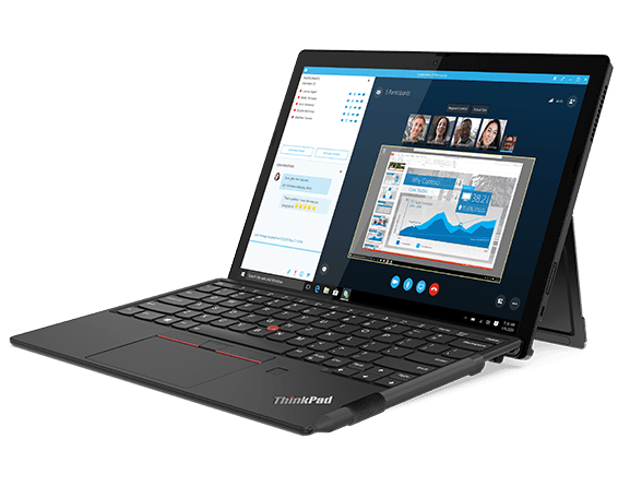 Vista en ángulo derecho de la parte frontal de la tablet Lenovo ThinkPad X12 Detachable con el teclado desmontable y lápiz opcionales