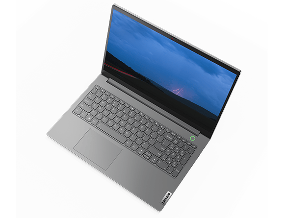 Imagen superior de la laptop Lenovo ThinkBook 15 de 3era generación (AMD) abierta y con la pantalla encendida