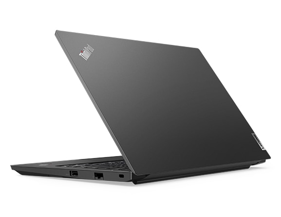 Seitenansicht des Lenovo ThinkPad E14 Gen 4 (14'' AMD) Notebooks von hinten, leicht geöffnet, mit Blick auf den Gehäusedeckel und einen Teil der Tastatur