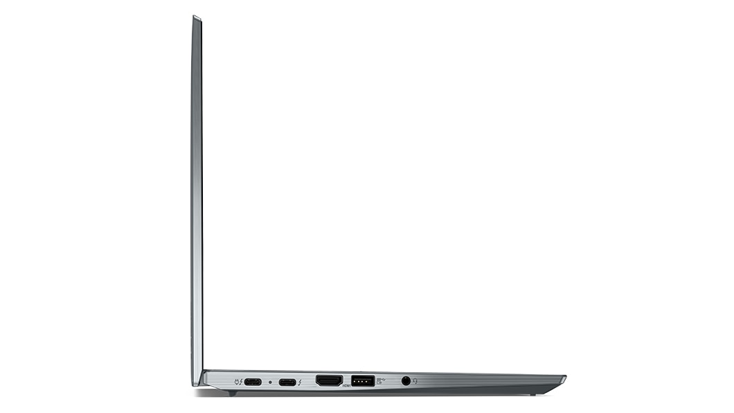 Venstre sideprofil av ThinkPad X13 Gen 3 (13'' Intel), åpnet 90 grader, slik at det er tydelig hvor tynn den er, med porter synlig