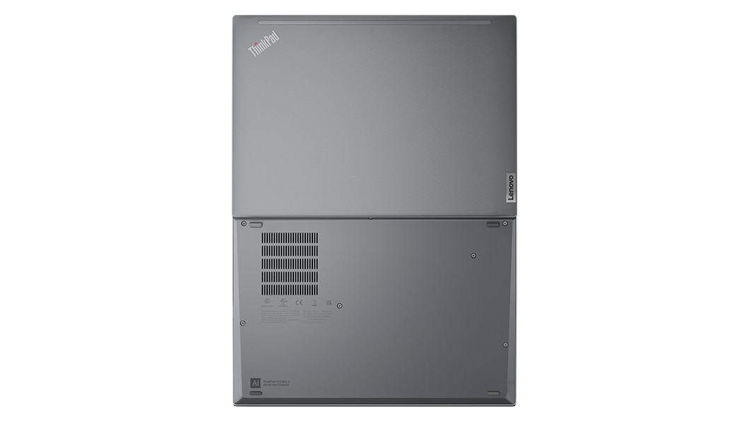 Vue aérienne du ThinkPad X13 Gen 3 (33,02 cm (13'') Intel) ouvert à 180 degrés, montrant les capots supérieur et inférieur