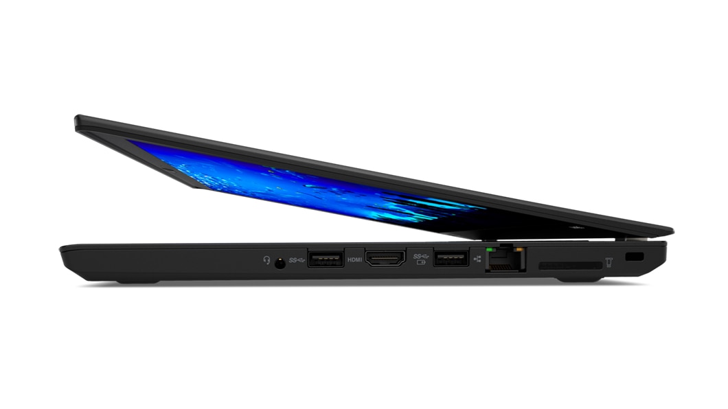 Lenovo ThinkPad A485, osittain avattuna, näkymä oikeanpuoleisiin liitäntöihin.